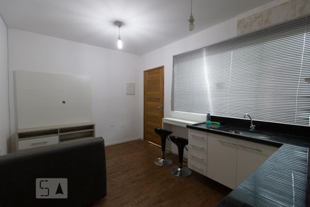 Cozinha de casa de condomínio para alugar com 2 quartos, 32m² em Vila Bela, São Paulo