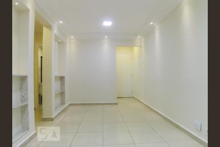 Sala de apartamento à venda com 3 quartos, 70m² em Vila Mangalot, São Paulo