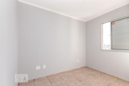Quarto 2 de apartamento para alugar com 2 quartos, 48m² em Vila Taquari, São Paulo