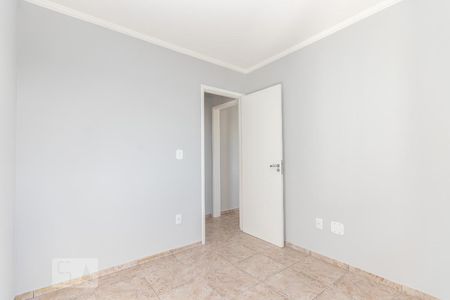 Quarto 1 de apartamento para alugar com 2 quartos, 48m² em Vila Taquari, São Paulo