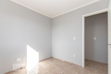 Quarto 1 de apartamento para alugar com 2 quartos, 48m² em Vila Taquari, São Paulo