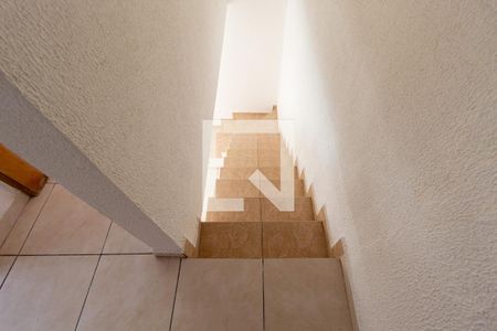 Escada de casa de condomínio para alugar com 1 quarto, 30m² em Quarta Parada, São Paulo