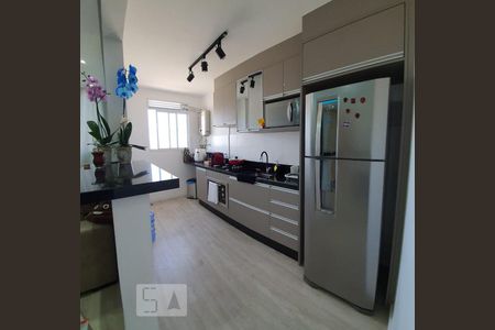 Cozinha e Área de Serviço de apartamento à venda com 2 quartos, 54m² em Humaitá, Porto Alegre