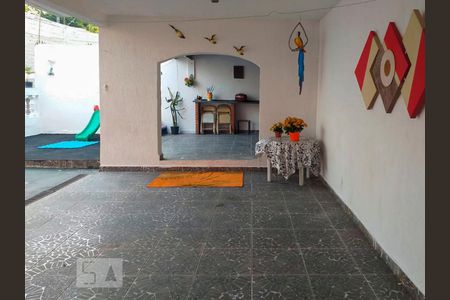 Área Externa de casa para alugar com 4 quartos, 270m² em Parque Boturussu, São Paulo