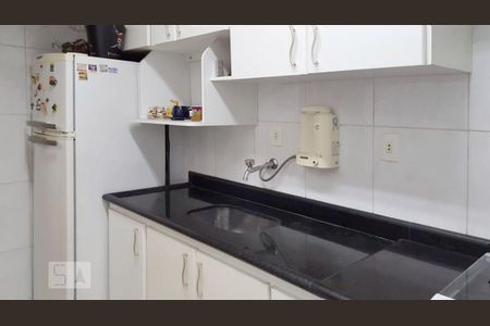 Cozinha de apartamento à venda com 2 quartos, 60m² em Água Branca, São Paulo
