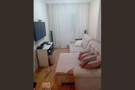 Apartamento para alugar com 74m², 3 quartos e 1 vagaSala