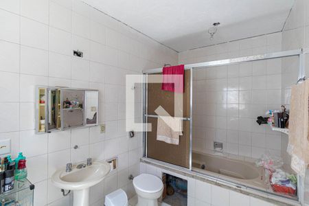 Banheiro Suíte de casa para alugar com 2 quartos, 100m² em Vila Araguaia, São Paulo