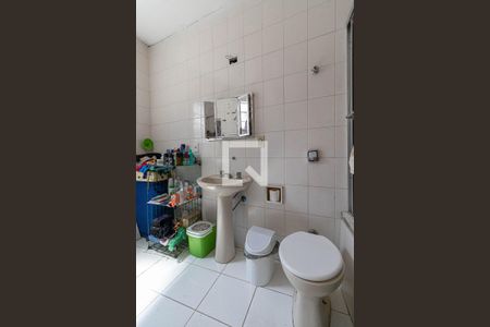 Banheiro Suíte de casa para alugar com 2 quartos, 100m² em Vila Araguaia, São Paulo