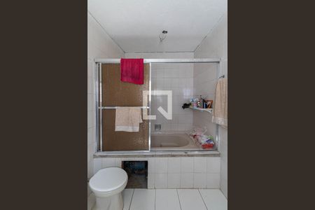 Banheiro Suíte de casa para alugar com 2 quartos, 100m² em Vila Araguaia, São Paulo