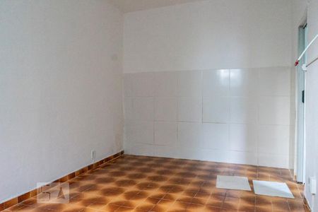 Quarto de casa para alugar com 1 quarto, 40m² em Penha, Rio de Janeiro