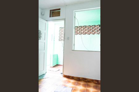 Sala de casa para alugar com 1 quarto, 40m² em Penha, Rio de Janeiro