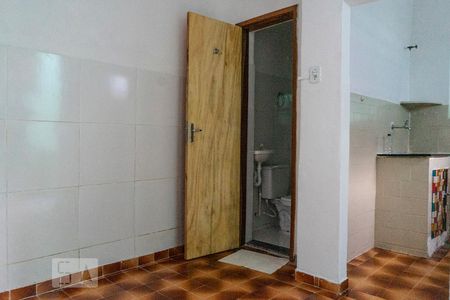 Sala de casa para alugar com 1 quarto, 40m² em Penha, Rio de Janeiro