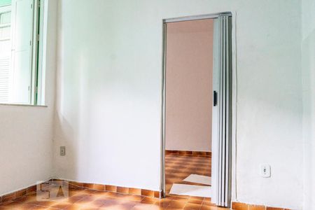 Sala de casa para alugar com 1 quarto, 40m² em Penha, Rio de Janeiro