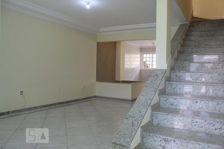 Sala de casa de condomínio à venda com 2 quartos, 130m² em Vargem Grande, Rio de Janeiro