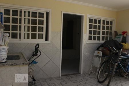 Casa de condomínio à venda com 130m², 2 quartos e 1 vagaÁrea de Serviço