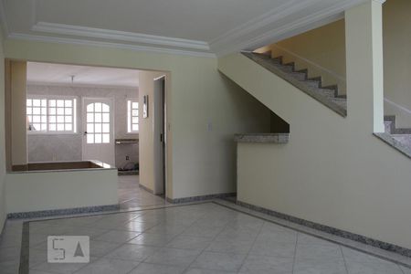Sala de casa de condomínio à venda com 2 quartos, 130m² em Vargem Grande, Rio de Janeiro