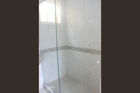 Casa de condomínio à venda com 130m², 2 quartos e 1 vagaBanheiro da Suíte 2