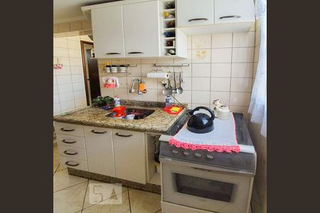 Cozinha de apartamento para alugar com 2 quartos, 46m² em Conjunto Habitacional Teotonio Vilela, São Paulo