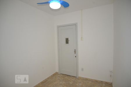 Sala de apartamento para alugar com 2 quartos, 45m² em Catete, Rio de Janeiro
