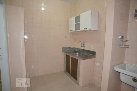 Cozinha de apartamento para alugar com 2 quartos, 45m² em Catete, Rio de Janeiro