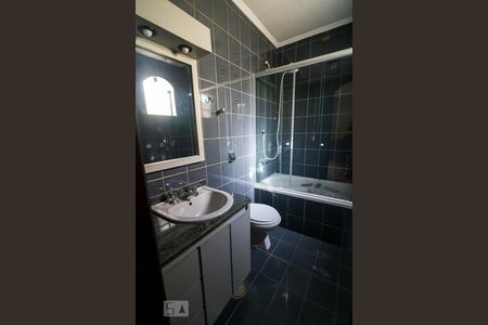 Casa à venda com 550m², 5 quartos e 6 vagas Casa à venda com 550m², 5 quartos e 6 vagasBanheiro da suite 3