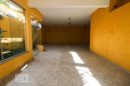 Casa à venda com 550m², 5 quartos e 6 vagas Casa à venda com 550m², 5 quartos e 6 vagasSalão