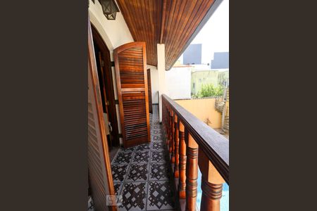 Casa à venda com 550m², 5 quartos e 6 vagas Casa à venda com 550m², 5 quartos e 6 vagasVaranda da Suite 4