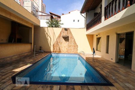 Casa à venda com 550m², 5 quartos e 6 vagas Casa à venda com 550m², 5 quartos e 6 vagasPiscina