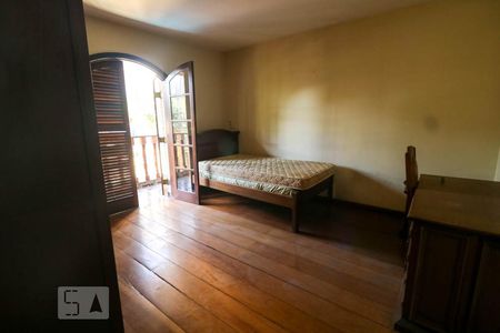 Casa à venda com 550m², 5 quartos e 6 vagas Casa à venda com 550m², 5 quartos e 6 vagasSuite 4