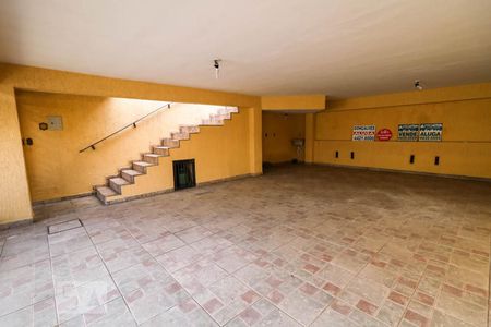 Casa à venda com 550m², 5 quartos e 6 vagas Casa à venda com 550m², 5 quartos e 6 vagasGaragem