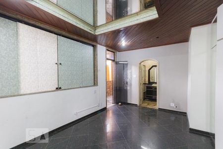 Casa à venda com 736m², 3 quartos e 4 vagasSuíte 2
