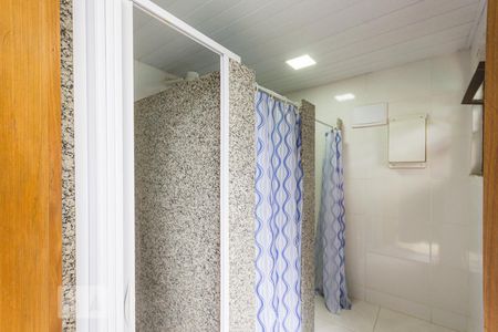 Casa à venda com 736m², 3 quartos e 4 vagasBanheiro Externo