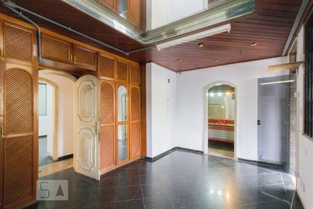 Casa à venda com 736m², 3 quartos e 4 vagasSuíte 3