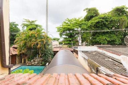 Casa à venda com 736m², 3 quartos e 4 vagasVista