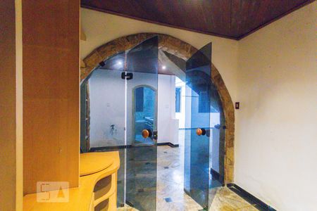 Casa à venda com 736m², 3 quartos e 4 vagasEscritório