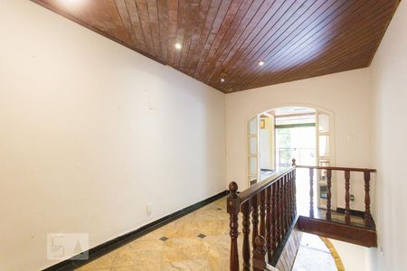 Casa à venda com 736m², 3 quartos e 4 vagasSegundo Andar