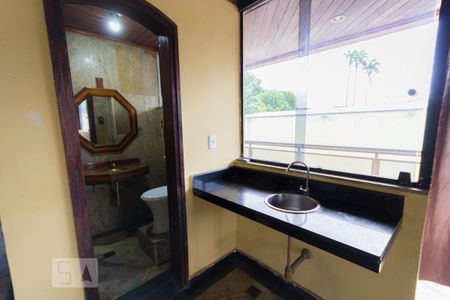 Casa à venda com 736m², 3 quartos e 4 vagasLavabo