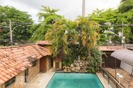 Casa à venda com 736m², 3 quartos e 4 vagasVista
