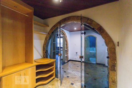 Casa à venda com 736m², 3 quartos e 4 vagasEscritório