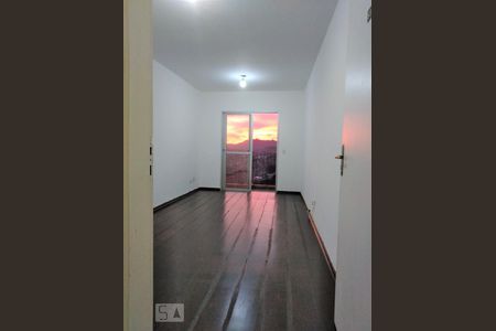 Sala de apartamento para alugar com 2 quartos, 56m² em Vila Marina, São Paulo