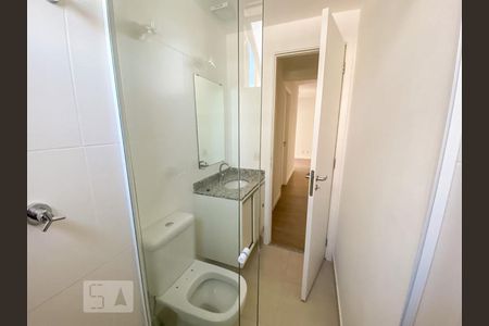 Apartamento à venda com 73m², 3 quartos e 2 vagasBanheiro do Corredor