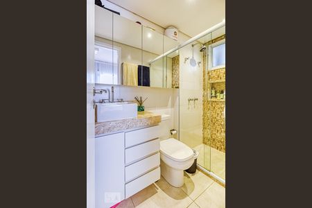 Banheiro da suíte de apartamento à venda com 2 quartos, 100m² em Vila Olímpia, São Paulo