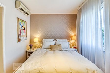 Suíte de apartamento à venda com 2 quartos, 100m² em Vila Olímpia, São Paulo