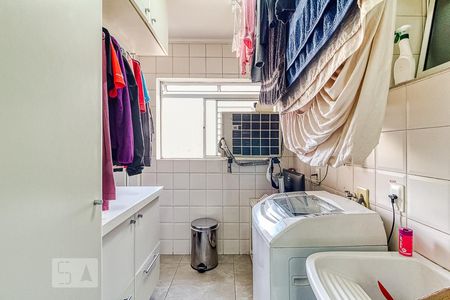 Apartamento à venda com 100m², 2 quartos e 2 vagasÁrea de serviço