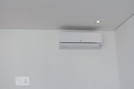 Detalhe Sala de apartamento à venda com 1 quarto, 80m² em Vila Nova Conceição, São Paulo