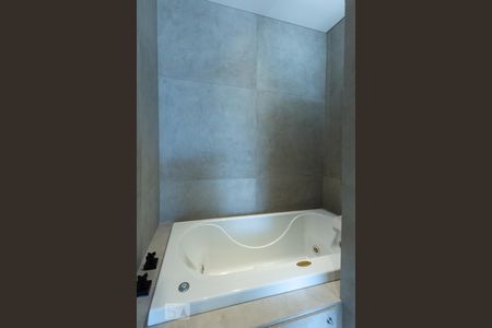 Apartamento à venda com 80m², 1 quarto e 1 vaga Apartamento à venda com 80m², 1 quarto e 1 vagaBanheiro da Suíte