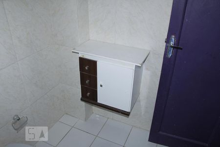 Banheiro de kitnet/studio para alugar com 1 quarto, 23m² em Centro, Rio de Janeiro