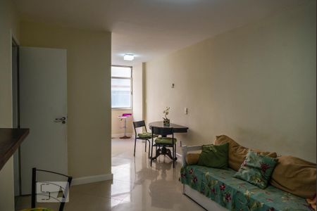 Sala de apartamento para alugar com 1 quarto, 50m² em Copacabana, Rio de Janeiro