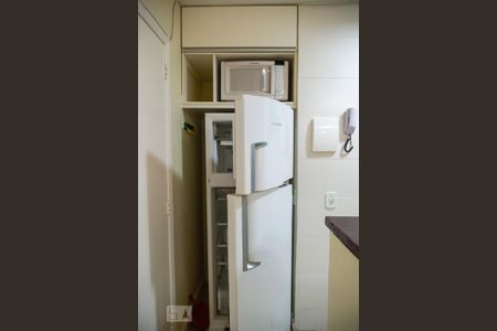 Cozinha de apartamento para alugar com 1 quarto, 50m² em Copacabana, Rio de Janeiro