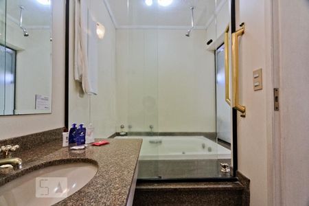 Apartamento à venda com 60m², 1 quarto e sem vagaBanheiro da Suíte